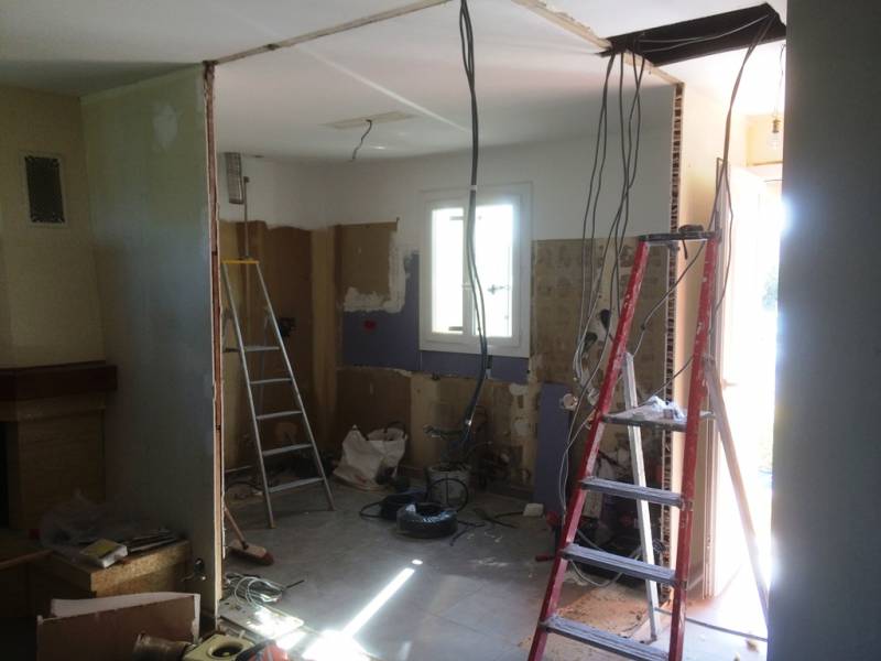 Rénovation et pose de cloison local professionnel à Marseille